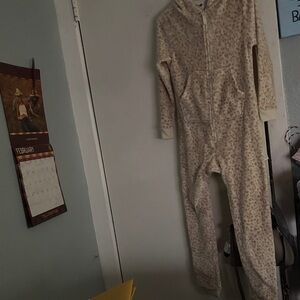 Cat & Jack Cream Leopard Kids Footie